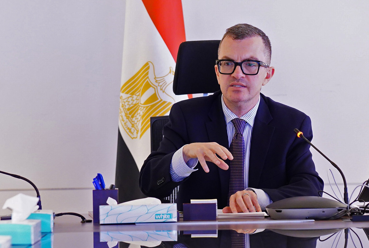 في اجتماع الحكومة.. استعراض تأثير الأزمة الإقليمية على مؤشرات الاقتصاد المصري